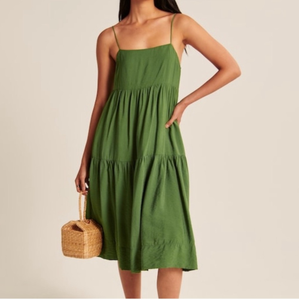 NWOT abercrombie tiered trapeze midi dress
